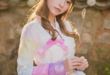 享受作为漂亮女人的感觉,大商场里的漫展公然cos女装