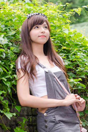 女装大佬的幸福人生-大家都是女孩子,睡在一起有何不可